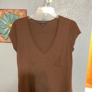 Banana Republic, Brown, v-neck, cap sleeve tee Size L